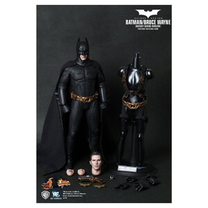 Batman Begins : Batman / Bruce Wayne Sixth Scale Figure Mms155