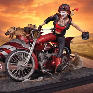  Gotham City Garage Harley Quinn Statue